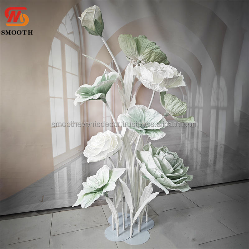 มีสีเขียวขุ่น