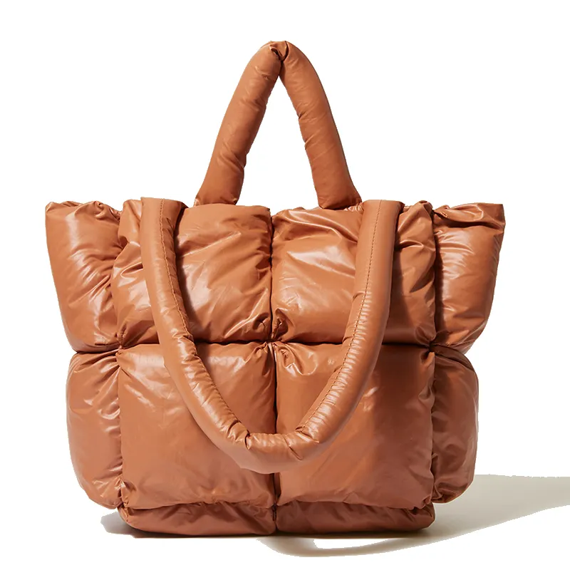 नई शैली महिलाओं के फैशन आउटडोर सादे डिजाइन नीचे कपास भरा बैग छोटे दौर हैंडबैग