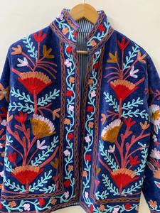 Veste courte en velours Suzani brodée à la main Veste sur mesure en velours à col montant avec riche broderie Veste Suzani en velours - Product Image 6