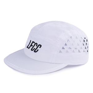 Casquette de camping premium sportive à dos élastique 5 panneaux, à visière courte, en nylon personnalisé, découpée au laser, pour la randonnée et le trekking, style trucker - Product Image 5