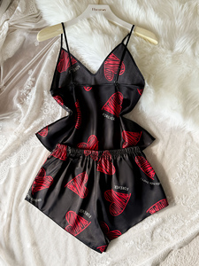 Ensemble pyjama 2 pièces imprimé cœurs pour femme, débardeur à bretelles fines col en V et <span class=keywords><strong>short</strong></span> taille élastique, tenue de nuit douce pour femme - Product Image 2