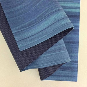 เสื่อโยคะ PVC สำหรับออกกำลังกายที่บ้าน ขนาด 5 มม. สีรุ้งหลากสี กันลื่น ทนทานต่อการสึกหรอ นุ่ม กันน้ำ ใช้สำหรับกระโดดเชือก คาร์ดิโอ และฟิตเนส - Product Image 3