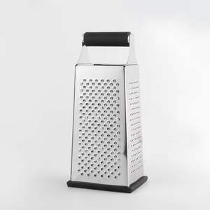 <span class=keywords><strong>Râpe</strong></span> à légumes <span class=keywords><strong>professionnelle</strong></span> en acier inoxydable 4 côtés <span class=keywords><strong>Râpe</strong></span> à boîte parfaite pour le fromage <span class=keywords><strong>parmesan</strong></span>, les légumes, le gingembre, passe au lave-vaisselle - Product Image 1