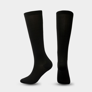 Chaussettes de compression pour la course à pied et le cyclisme, pour jeunes, couleur unie, nylon 65%, soutien du mollet, amincissantes, pour longues distances - Product Image 4