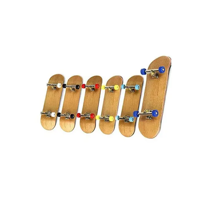 Großhandel OEM benutzer definierte Logo Holz Griffbrett Skateboard 100*30mm 100*32mm 100*33mm 100*34mm Griffbrett mit LKW und Rädern