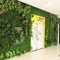 G-890 Décoration murale verticale 3D pour la maison et les mariages, en fausse herbe verte, plantes artificielles en soie et plastique, haies de buis et feuillage tropical artificiel pour intérieur