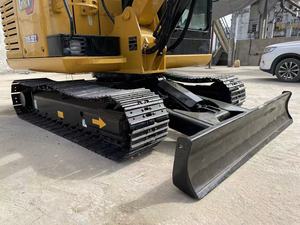 Escavatore Cingolato Mini Caterpillar 305.5 E2 Usato al 95% Nuovo con Cingoli in Gomma e Pollice Meccanico in Vendita - Product Image 4