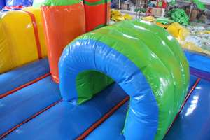 ปราสาทลมเป่าลม PVC แบบเป็นมิตรกับสิ่งแวดล้อม ลดราคาพิเศษ รับน้ำหนักได้ 300 กก. สำหรับเด็ก 8 คน เหมาะสำหรับเช่าจัดงานปาร์ตี้เชิงพาณิชย์ - Product Image 3