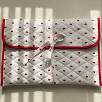Housse pour ordinateur portable matelassée avec logo personnalisé et cœur Étui matelassé pour ordinateur portable personnalisé avec nœud