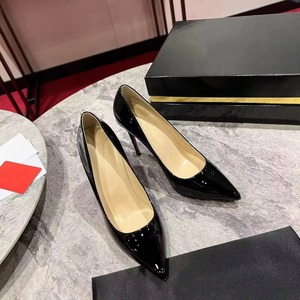 Escarpins de luxe en cuir verni à bout pointu, chaussures de bureau de créateur pour femmes - Product Image 1