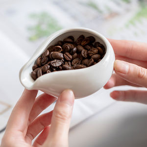 Nouvelle cruche en céramique noir et blanc bouilloire cruche accessoires de café en Stock doseur de grains de café cuillères - Product Image 5