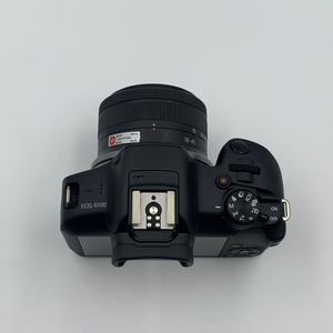 <span class=keywords><strong>Appareil</strong></span> <span class=keywords><strong>photo</strong></span> professionnel micro-unique de haute qualité d'occasion de marque R100 avec objectif 18-45 4K HD APS-C avec chargeur de batterie. - Product Image 3