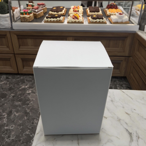 แผ่นกระดาษลูกฟูกแบบเรียบง่ายสีขาวเรียบแผ่นป้ายแขวนกางเกงยีนส์ลายนูนสี่เหลี่ยมพับได้เคลือบผิวด้านรีไซเคิลได้เป็นมิตรต่อสิ่งแวดล้อม - Product Image 2