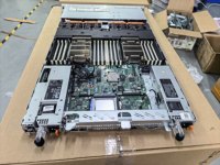Serveur Rack Dell 1U R660 8SFF R660 10SFF NVMe Neuf/Reconditionné, Prise en Charge des GPU pour l'IA - Vente Flash