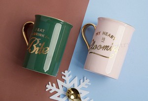taza con asa dorada y cuchara con tapa - Product Image 2