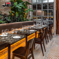 Ensemble de meubles modernes pour restaurant extérieur turc avec chaises en bois massif et tables en marbre pour les projets