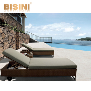 Sud-est asiatico Stile Collina Manor Naturale Rattan del PE e In Alluminio Tavolo Da Pranzo Rotondo e 4 Da Pranzo Poltrone - Product Image 5