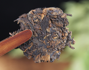 Nhà máy cung cấp 100g 2016 chín PU erh trà bánh bulang Núi nhỏ qizi Bing Vòng Trà nụ Vàng Shou PU bán buôn - Product Image 3