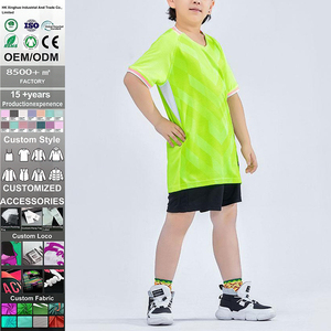 工厂批发最新款廉价男式 100% 涤纶足球队队服复古透气速干短袖球衣 - Product Image 2