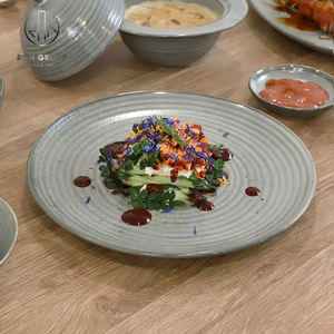 Assiettes en céramique texturée grises, <span class=keywords><strong>vaisselle</strong></span> polyvalente pour restaurant, service de salades, événements de restauration et présentation artistique des aliments - Product Image 2