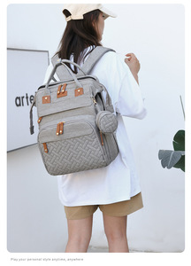 Sac à langer avec <span class=keywords><strong>lit</strong></span> pliant, <span class=keywords><strong>moustiquaire</strong></span>, porte-biberon isotherme et <span class=keywords><strong>lit</strong></span> d'appoint <span class=keywords><strong>pour</strong></span> bébés - Product Image 3