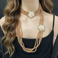 Collier long multi-rangs en fausses perles, luxe, camélia incrusté de diamants, collier ras du cou vintage, accessoires de tenue de mariage pour femmes