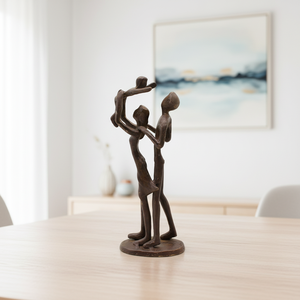 Statuette in Ghisa di Famiglia, Sculture di Famiglia a Tre, con Genitori e Bambino, per Arredamento Camera da Letto e Soggiorno, Regali per la Famiglia - Product Image 1