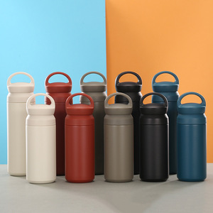 Bouteille d'eau isotherme en acier inoxydable à double paroi TY 350 ml 500 ml avec couvercle à poignée, vente en gros pour usage extérieur - Product Image 1