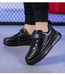 รองเท้าเด็กนักเรียนแบบลำลองสีดำขาว หนัง PU น้ำหนักเบา ขายดีทุกฤดู สำหรับเด็กชายและเด็กหญิง ส่งตรงจากโรงงาน - Product Image 4