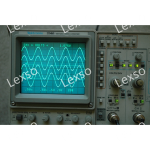 Oscilloscope Tektronix 2246 1y à quatre canaux 100 MHz, deux sondes, cordon d'alimentation - Product Image 4