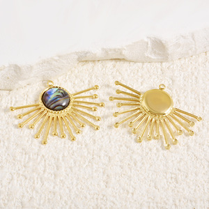 Pendentif soleil en acier inoxydable avec incrustation de coquillage naturel, breloque de collier bohème rayonnante pour la fabrication de bijoux DIY - Product Image 3
