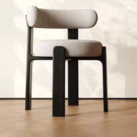 Chaise de salle à manger moderne minimaliste en bois massif JP avec dossier en noyer naturel et revêtement en velours, mobilier écologique pour la maison