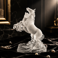 Sculpture de cheval en cristal gravée et sculptée à la main, sur mesure, vente en gros d'usine Sinyore - Cadeau d'affaires tendance