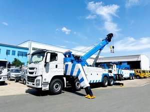 Dépanneuse rotative robuste 8X4 30T, version standard blanc-bleu pour le dégagement en cas d'accident majeur et le sauvetage tout-terrain - Product Image 3