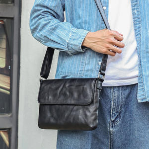 Bolso bandolera <span class=keywords><strong>de</strong></span> moda para hombre, bolso <span class=keywords><strong>de</strong></span> cuero <span class=keywords><strong>de</strong></span> vaca real <span class=keywords><strong>de</strong></span> <span class=keywords><strong>caballero</strong></span> negro, bolso <span class=keywords><strong>de</strong></span> mensajero flexible <span class=keywords><strong>de</strong></span> un solo hombro para hombre - Product Image 2