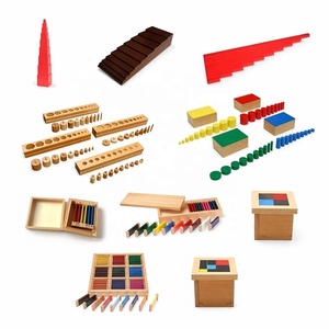 Nuovo Kit Base per Aula Didattica: Torre Rosa, Scala Marrone, Barre Rosse, Perline Dorate, Alfabeto Mobile, Inserti Metallici 3-13 Anni - Product Image 2