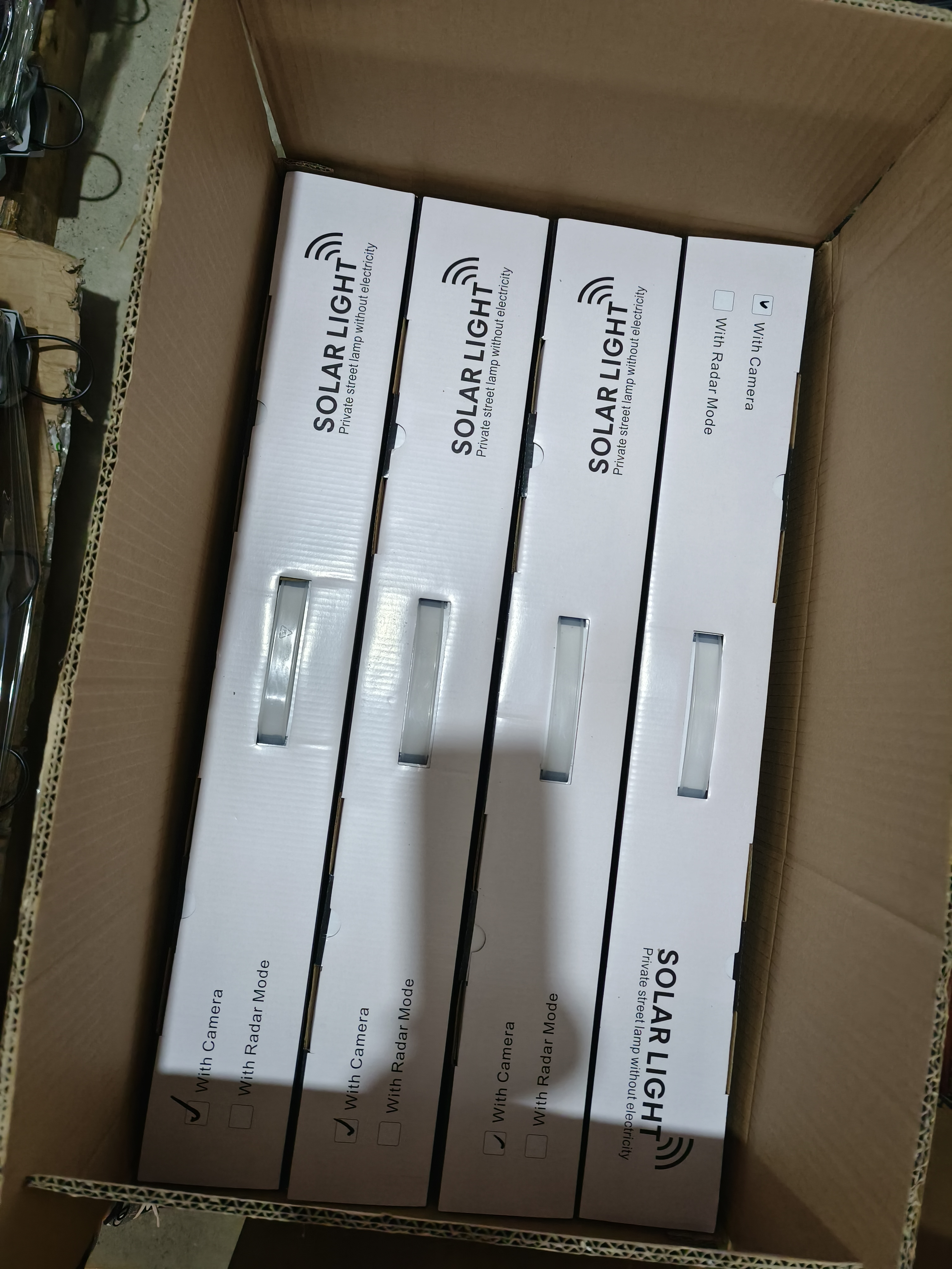 High Brightness 1080P Outdoor Solar Flood Light 100W 200W 300W 400W 600W With CCTV Camera