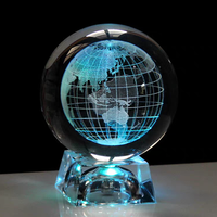 Boule de cristal personnalisée avec carte du monde gravée en 3D, base lumineuse LED bleue, globe sphérique en verre K9 pour souvenir, cadeau, décoration de la maison