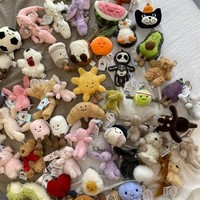 LinKong Peluches Douces Animaux Mignons et Fruits, Populaires pour Sacs d'École, Porte-clés, Jouets Apaisants pour Enfants, Grand Modèle
