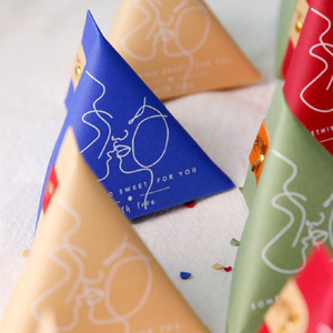 Boîte à <span class=keywords><strong>sucre</strong></span> personnalisée de style français, couleur crème, senior, <span class=keywords><strong>sans</strong></span> boîte à <span class=keywords><strong>chocolat</strong></span> triangulaire pliante - Product Image 5