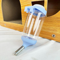 Accessoires pour animaux de compagnie : Distributeur d'eau automatique portable en plastique, simple à suspendre, pour chiens, chats, perroquets et oiseaux - Utilisation intérieure/en voyage