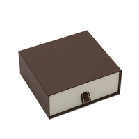 Boîte d'emballage rigide de luxe pour ceinture, boîte cadeau pour bijoux, boîte rigide en papier kraft pour portefeuille, en stock