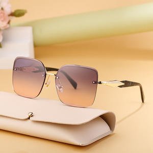 Lunettes de soleil pour hommes de style européen, monture large, verres en PC noirs, protection UV à 100 %, mode, protection solaire, utilisation en conduite - Product Image 3