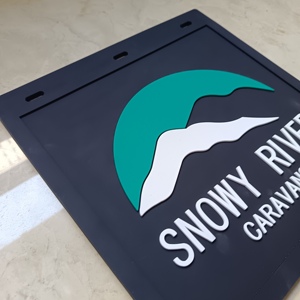 واقيات طين سيارات عالمية ملونة ومخصصة بنقوش بارزة من السيليكون عالي الجودة - Product Image 6