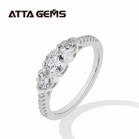 Nouvelle arrivée 3 pierres 925 argent Sterling Moissanite diamant bague de fiançailles pour les femmes avec Halo Moissanite bague