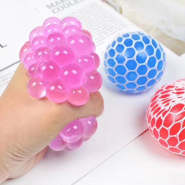 Brinquedos Kids Fidget Toy Anti stress mão Bead Stress Ball Borracha Squeeze Mesh Glitter Grape Ball Toy Mesh Squishy Balls