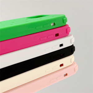 Ciondoli fai da te custodia per telefono con foro morbido per iphone X XS XR 14 pro max 14 plus 13 12 11 divertente Cover posteriore in Silicone morbido - Product Image 3