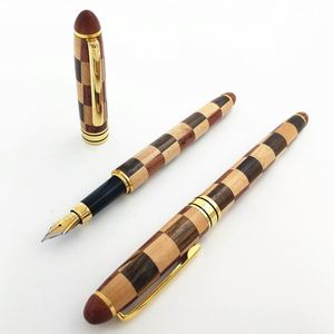 Bolígrafo de Madera de Bambú TOMAS 2026 con Logotipo Personalizado y Elegante Caja de Regalo de Madera para Escritura en la Oficina o Negocios - Product Image 5