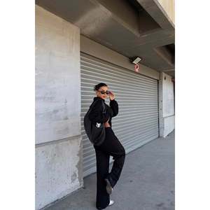 Ensembles de costumes d'équipe Agostina noirs pour femmes - Product Image 1
