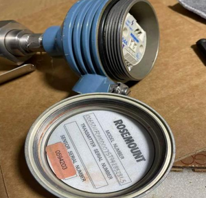 Transmetteur de température Rosemount 644 à montage sur tête, compatible avec tous les thermossons standard PT100, fabriqué à Singapour, OEM ODM - Product Image 4
